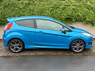 Used 2015 Ford Fiesta Zetec S Blue - Interior and Exterior details 2