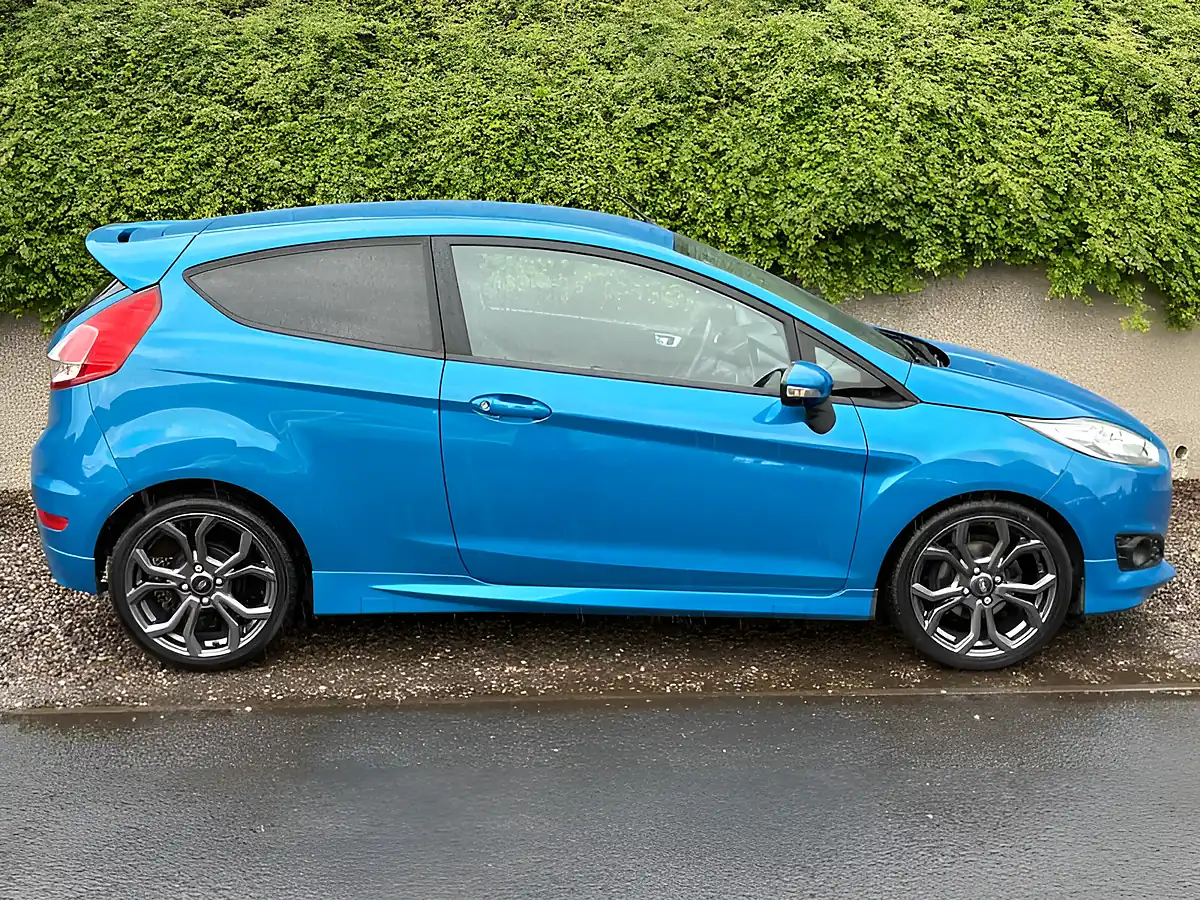 Used 2015 Ford Fiesta Zetec S Blue - Interior and Exterior details 2
