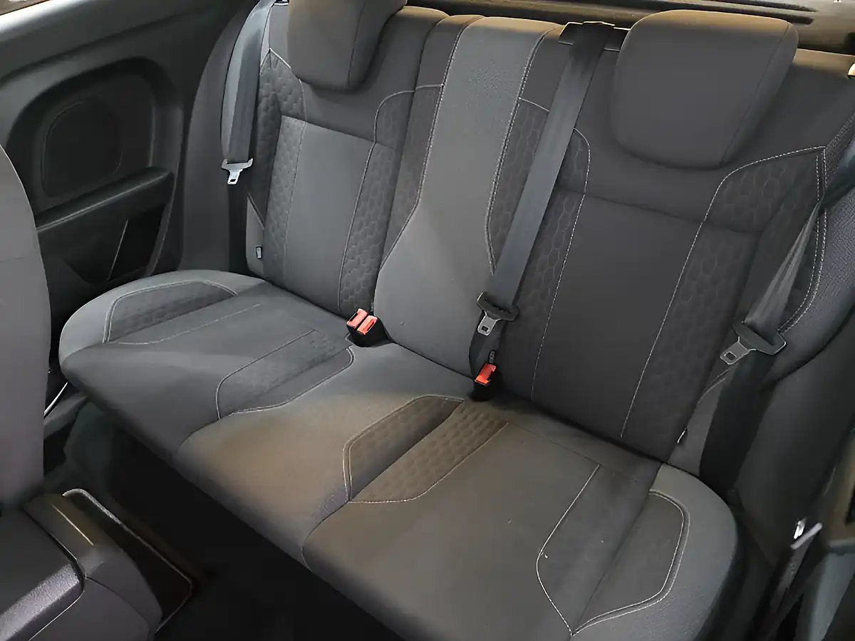 Used 2015 Ford Fiesta Zetec S Blue - Interior and Exterior details 18