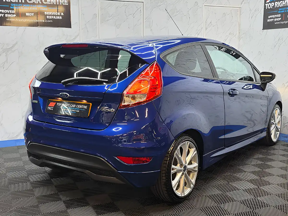 Used 2015 Ford Fiesta Zetec S Blue - Interior and Exterior details 9