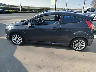 Used 2015 Ford Fiesta Zetec S Grey - Interior and Exterior details 5