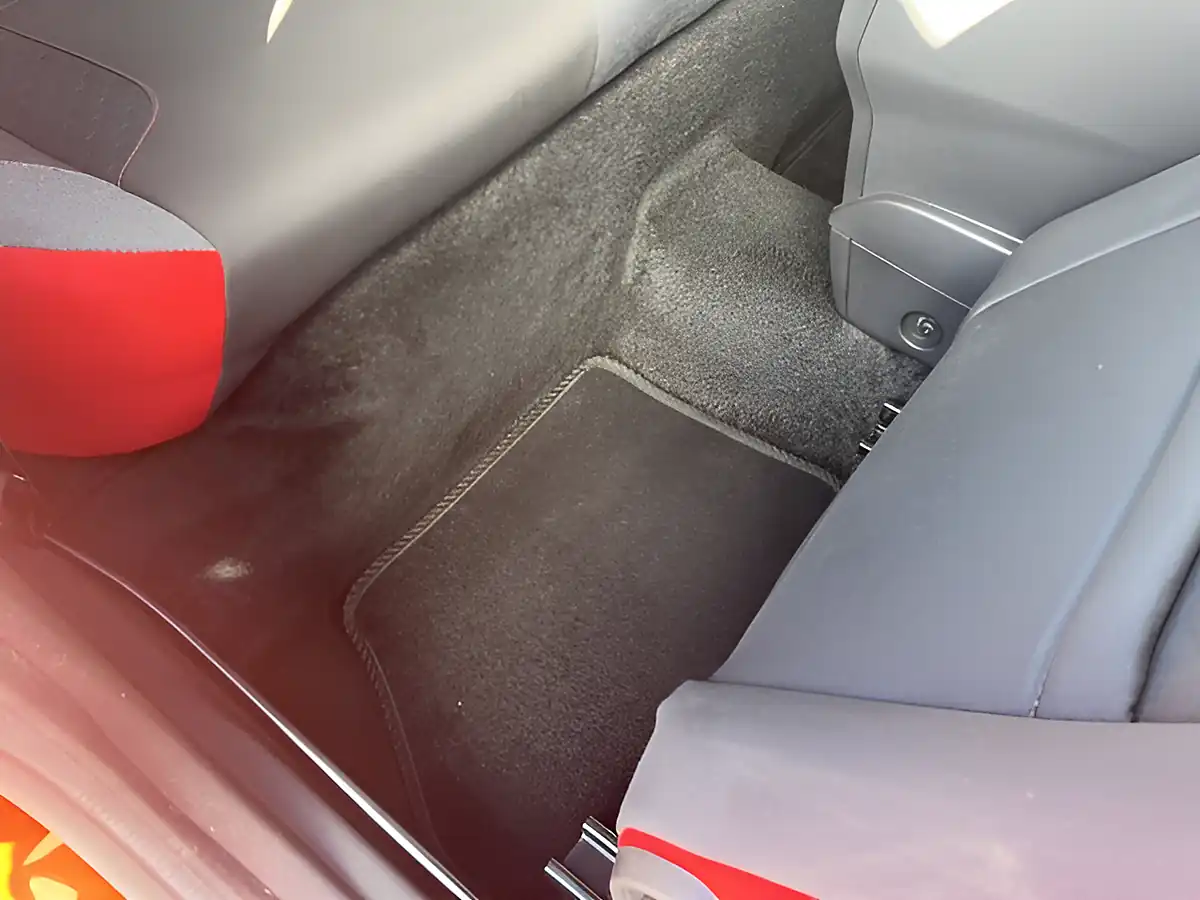 Used 2015 Ford Fiesta Zetec S Red - Interior and Exterior details 17