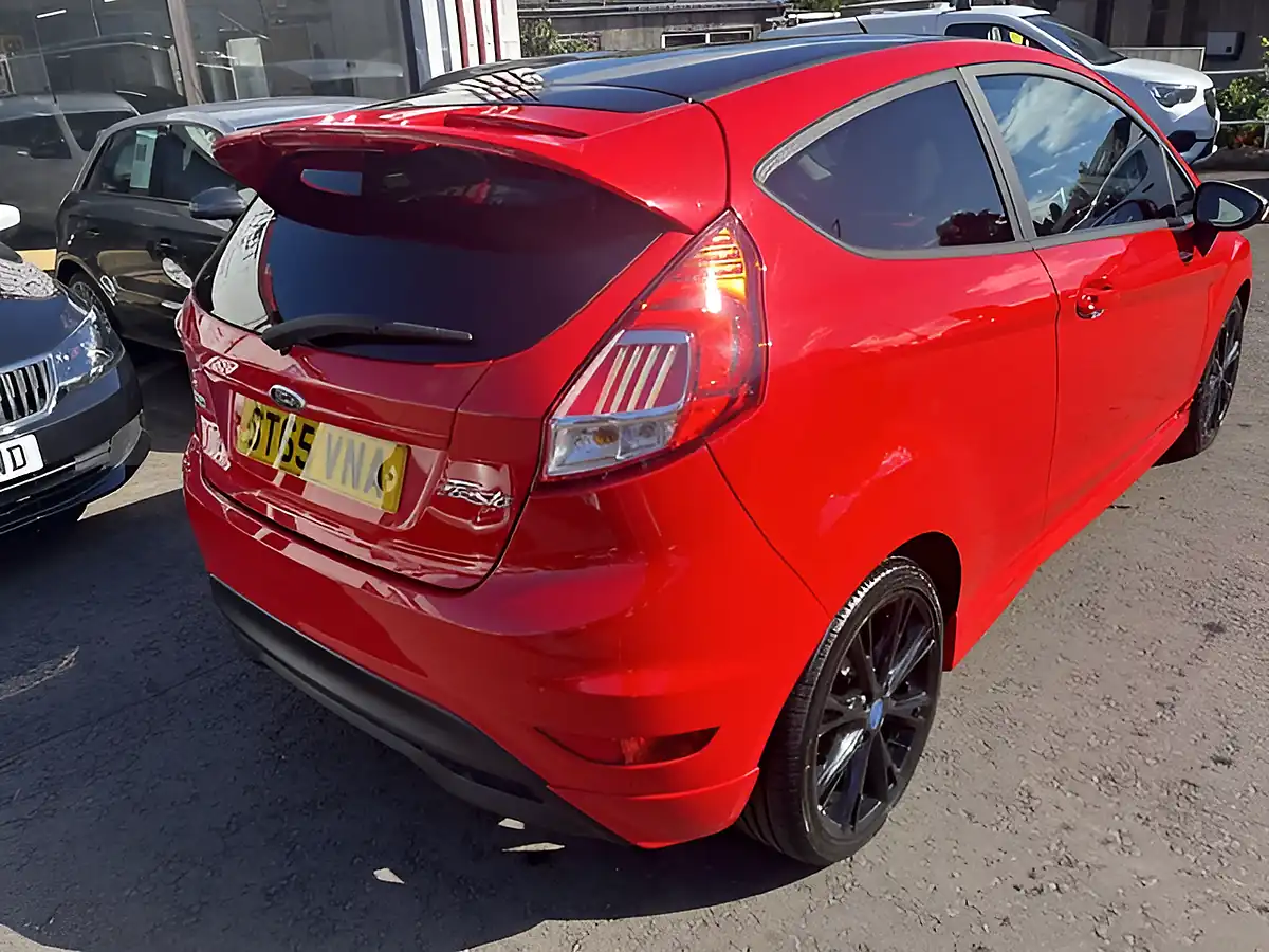 Used 2015 Ford Fiesta Zetec S Red - Interior and Exterior details 19