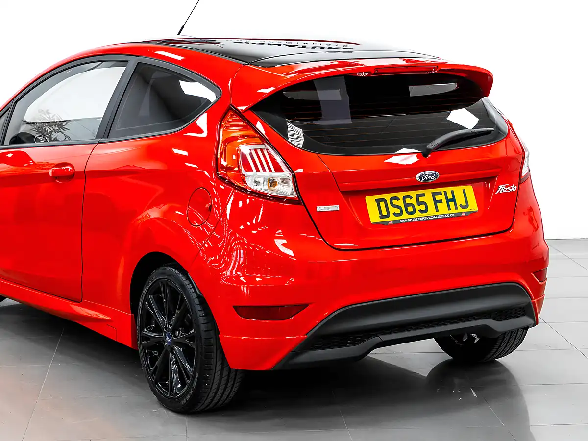 Used 2015 Ford Fiesta Zetec S Red - Interior and Exterior details 9