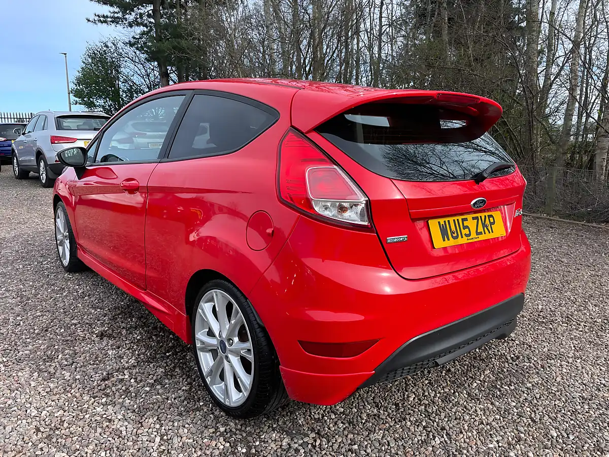 Used 2015 Ford Fiesta Zetec S Red - Interior and Exterior details 4