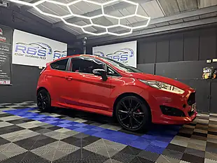 Used 2015 Ford Fiesta Zetec S Red - Interior and Exterior details 3