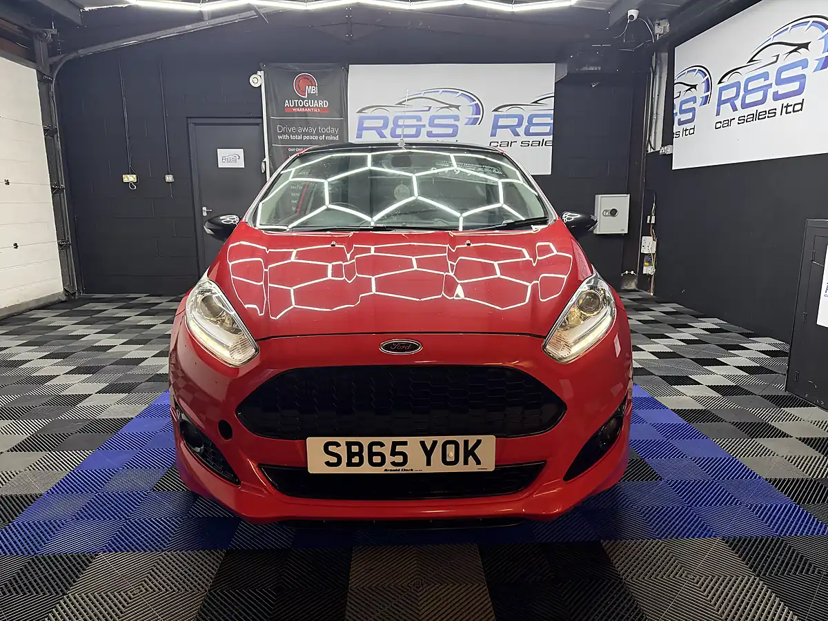Used 2015 Ford Fiesta Zetec S Red - Interior and Exterior details 4