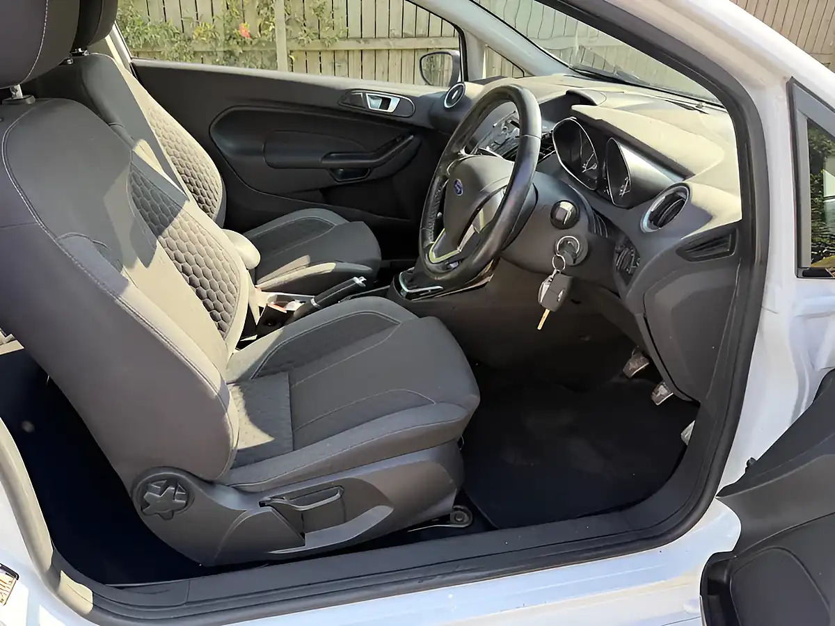 Used 2015 Ford Fiesta Zetec S White - Interior and Exterior details 13