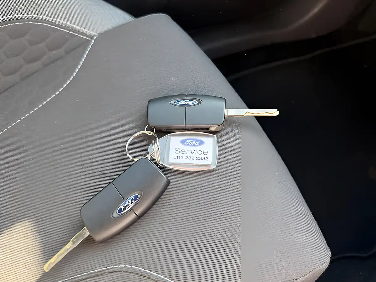 Used 2015 Ford Fiesta Zetec S White - Interior and Exterior details 17