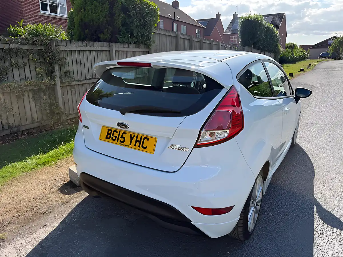 Used 2015 Ford Fiesta Zetec S White - Interior and Exterior details 5