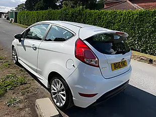 Used 2015 Ford Fiesta Zetec S White - Interior and Exterior details 7