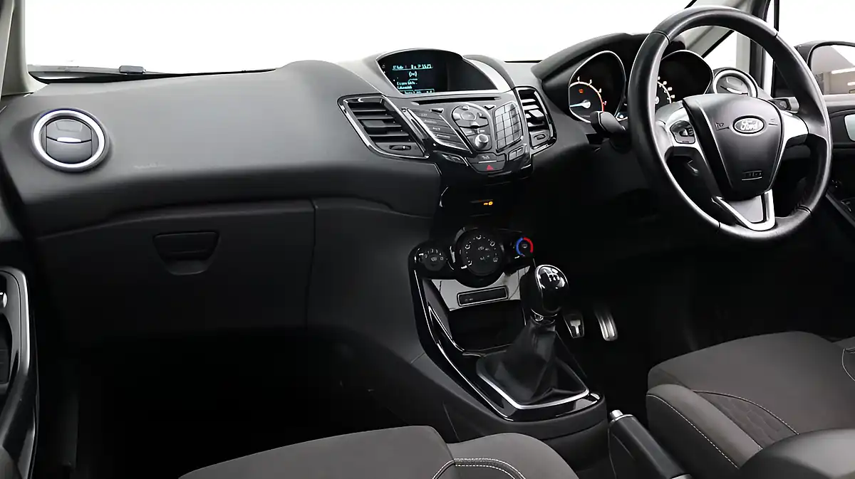 Used 2015 Ford Fiesta Zetec S White - Interior and Exterior details 16