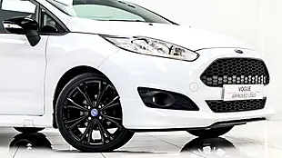 Used 2015 Ford Fiesta Zetec S White - Interior and Exterior details 3
