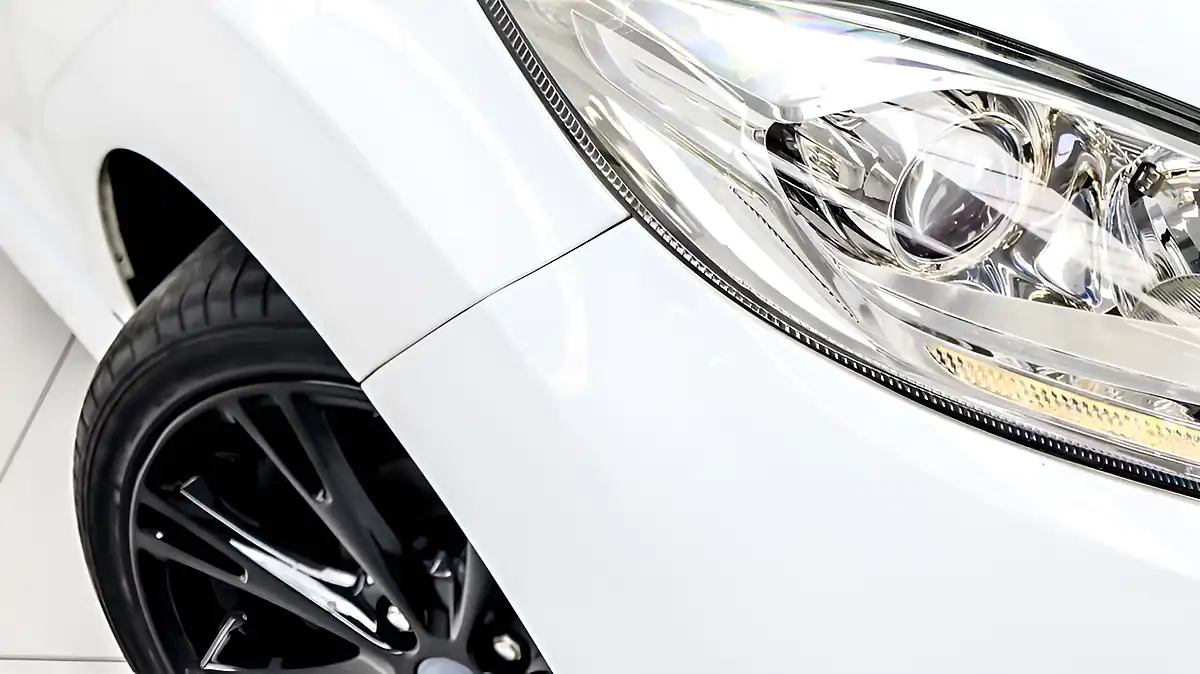 Used 2015 Ford Fiesta Zetec S White - Interior and Exterior details 4