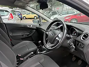 Used 2015 Ford Fiesta Zetec Silver - Interior and Exterior details 6