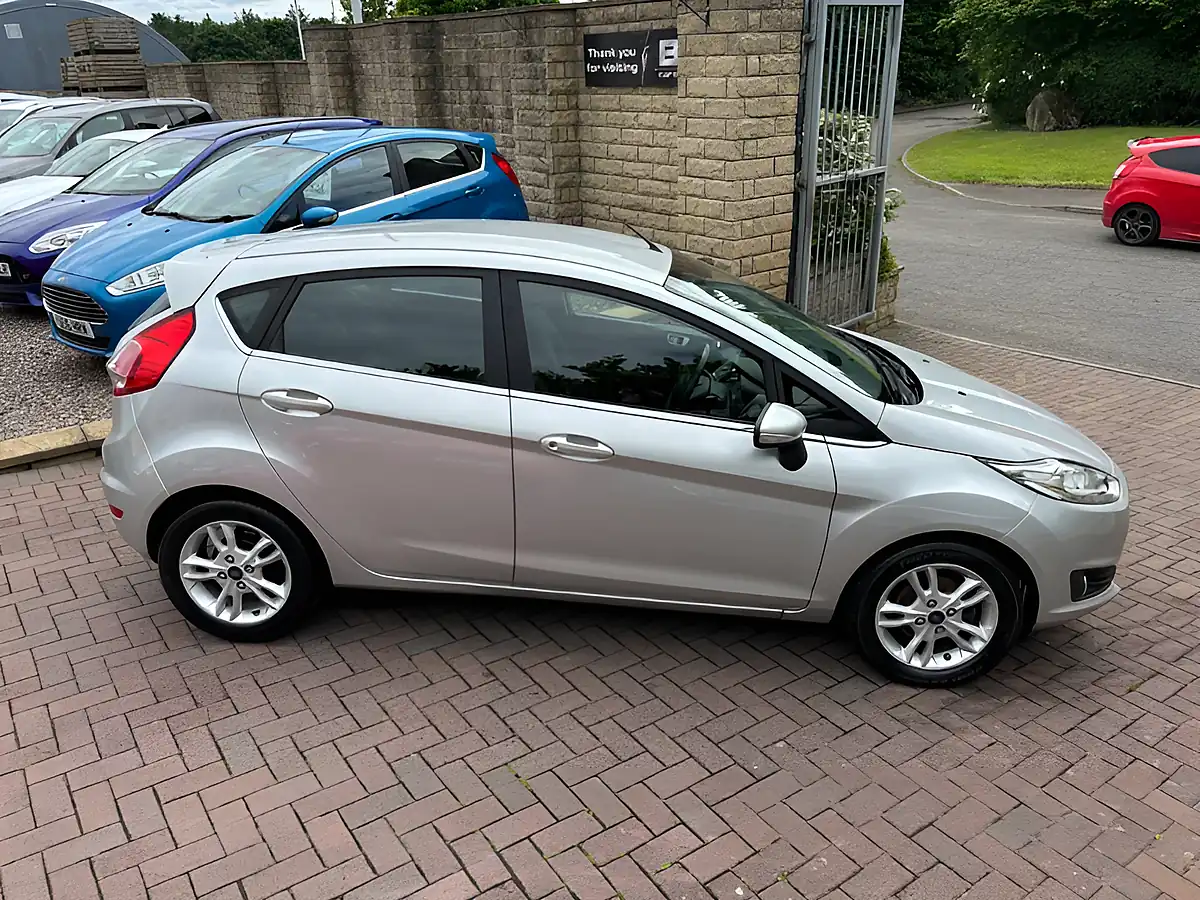 Used 2015 Ford Fiesta Zetec Silver - Interior and Exterior details 14