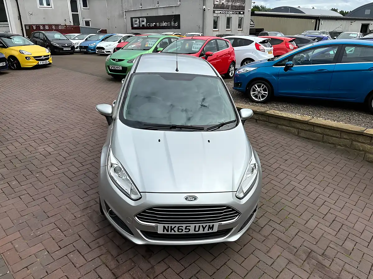 Used 2015 Ford Fiesta Zetec Silver - Interior and Exterior details 17