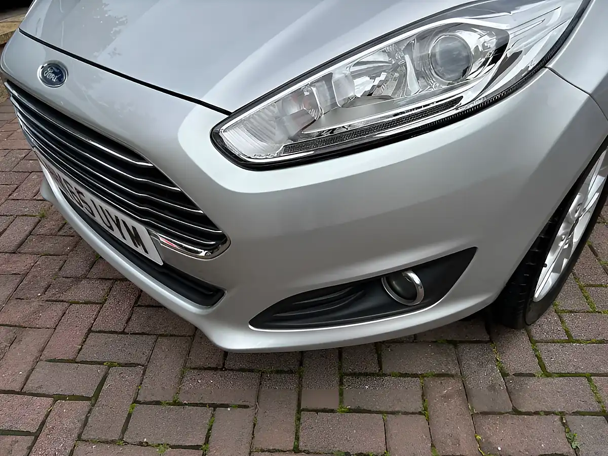 Used 2015 Ford Fiesta Zetec Silver - Interior and Exterior details 20