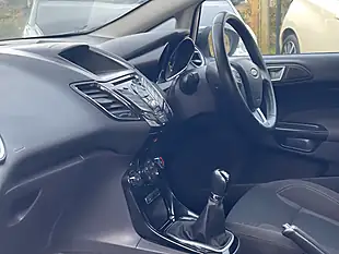 Used 2015 Ford Fiesta Zetec Silver - Interior and Exterior details 13