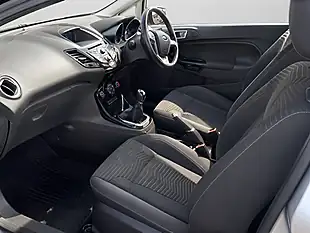 Used 2015 Ford Fiesta Zetec Silver - Interior and Exterior details 6
