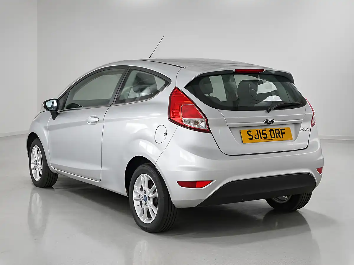 Used 2015 Ford Fiesta Zetec Silver - Interior and Exterior details 7