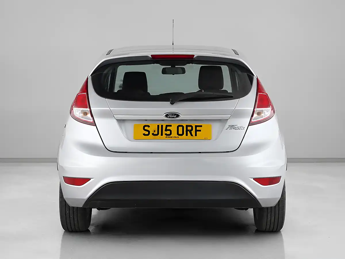 Used 2015 Ford Fiesta Zetec Silver - Interior and Exterior details 8