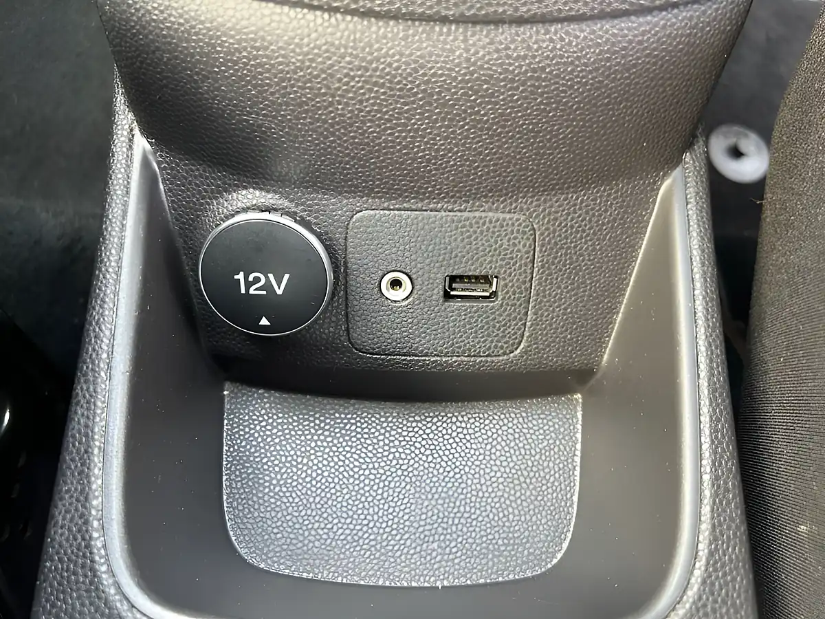 Used 2015 Ford Fiesta Zetec Silver - Interior and Exterior details 17