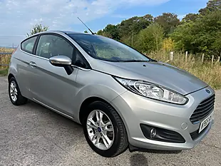 Used 2015 Ford Fiesta Zetec Silver - Interior and Exterior details 9