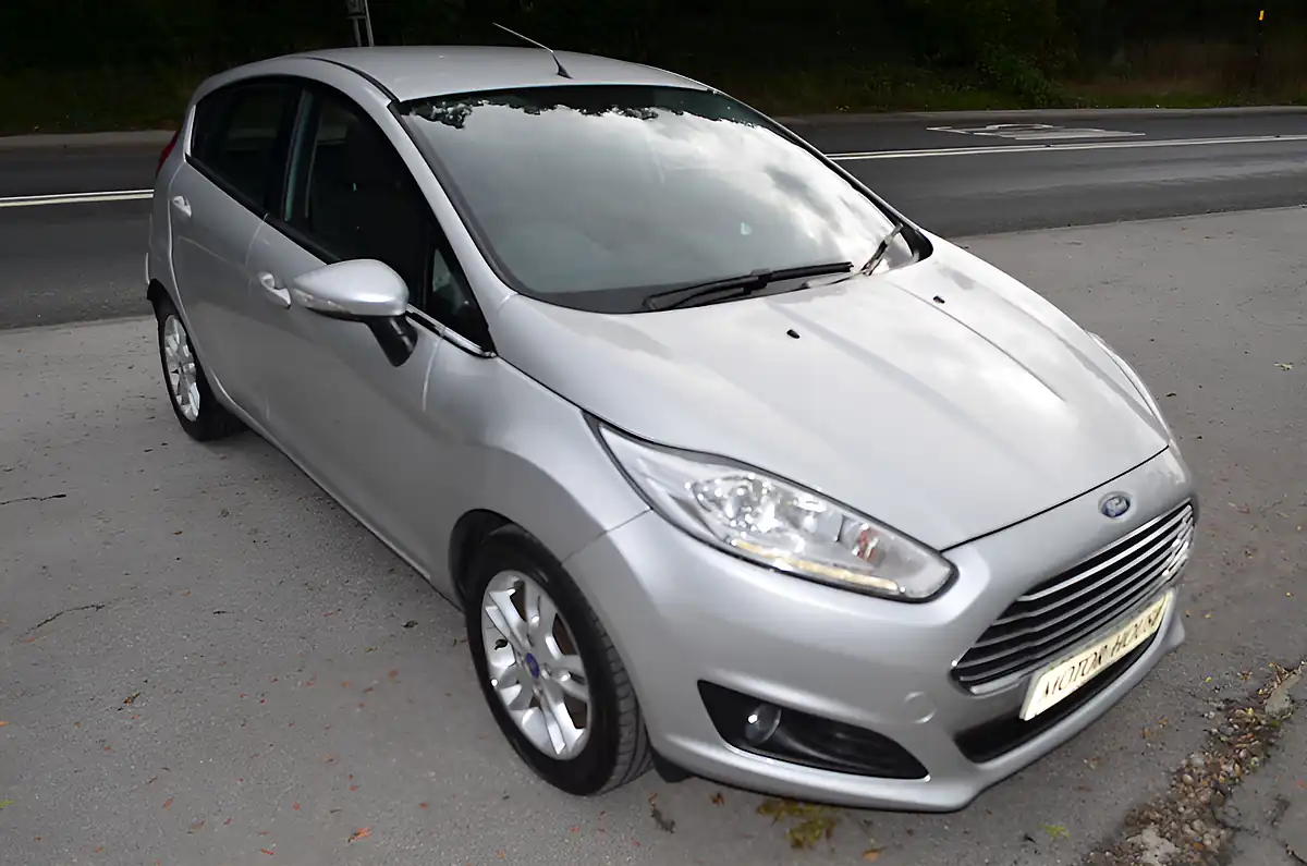 Used 2015 Ford Fiesta Zetec Silver - Interior and Exterior details 10