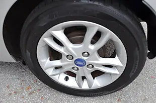 Used 2015 Ford Fiesta Zetec Silver - Interior and Exterior details 19