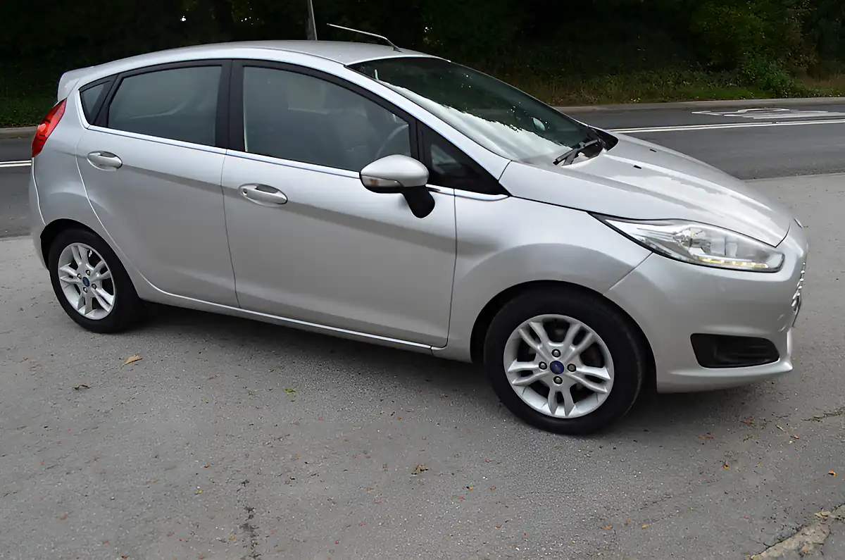 Used 2015 Ford Fiesta Zetec Silver - Interior and Exterior details 8