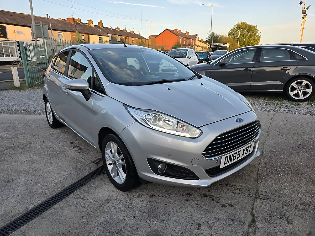 Used 2015 Ford Fiesta Zetec Silver - Interior and Exterior details 2
