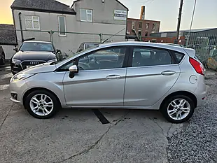 Used 2015 Ford Fiesta Zetec Silver - Interior and Exterior details 4