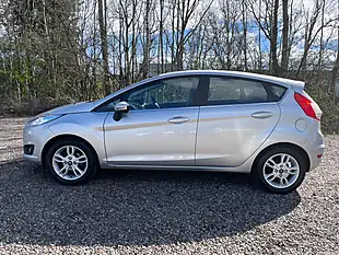 Used 2015 Ford Fiesta Zetec Silver - Interior and Exterior details 6