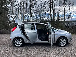 Used 2015 Ford Fiesta Zetec Silver - Interior and Exterior details 7