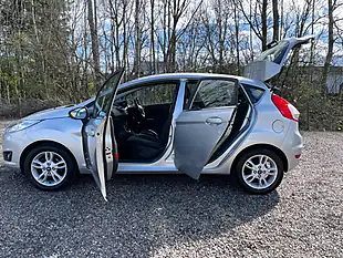 Used 2015 Ford Fiesta Zetec Silver - Interior and Exterior details 8