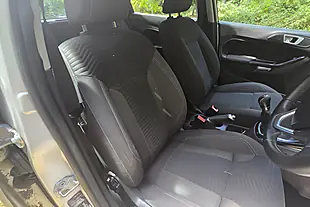 Used 2015 Ford Fiesta Zetec Silver - Interior and Exterior details 12