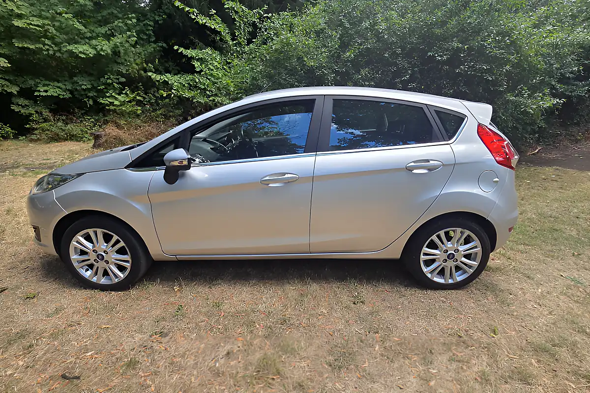 Used 2015 Ford Fiesta Zetec Silver - Interior and Exterior details 4