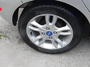 Used 2015 Ford Fiesta Zetec Silver - Interior and Exterior details 16