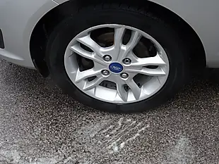 Used 2015 Ford Fiesta Zetec Silver - Interior and Exterior details 17