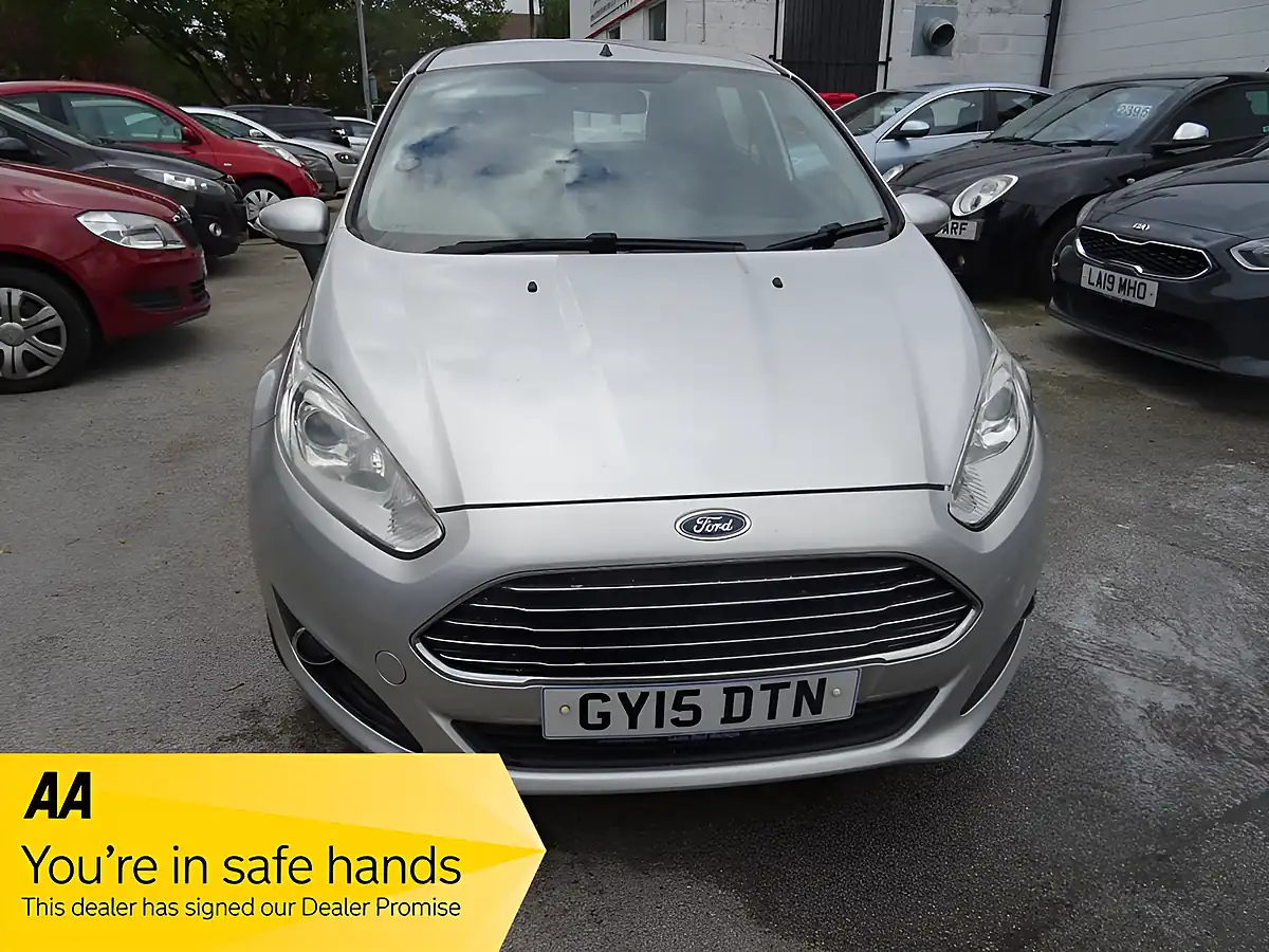 Used 2015 Ford Fiesta Zetec Silver - Interior and Exterior details 2