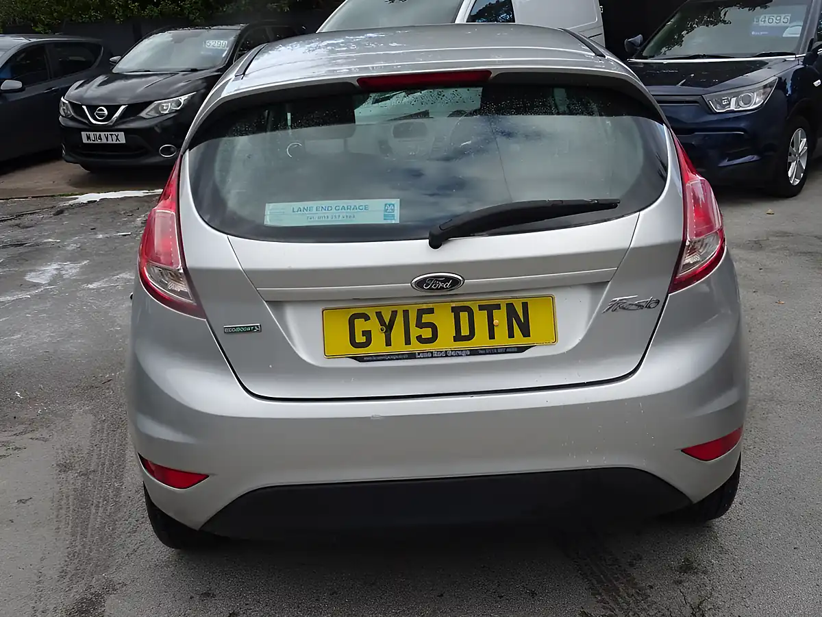 Used 2015 Ford Fiesta Zetec Silver - Interior and Exterior details 5