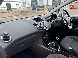 Used 2015 Ford Fiesta Zetec Silver - Interior and Exterior details 14