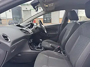Used 2015 Ford Fiesta Zetec Silver - Interior and Exterior details 16