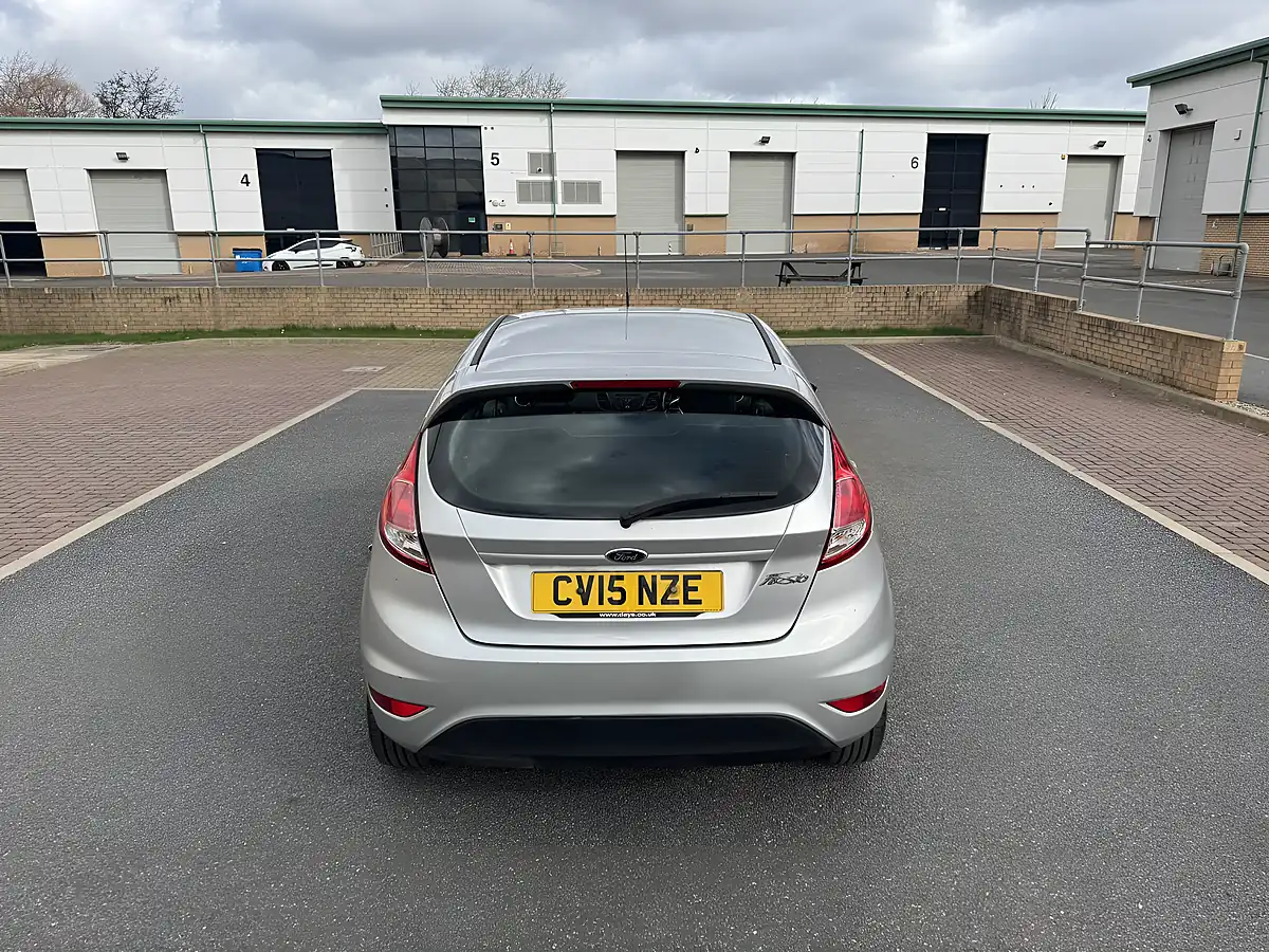 Used 2015 Ford Fiesta Zetec Silver - Interior and Exterior details 6