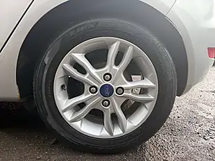 Used 2015 Ford Fiesta Zetec Silver - Interior and Exterior details 10