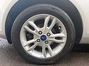 Used 2015 Ford Fiesta Zetec Silver - Interior and Exterior details 12