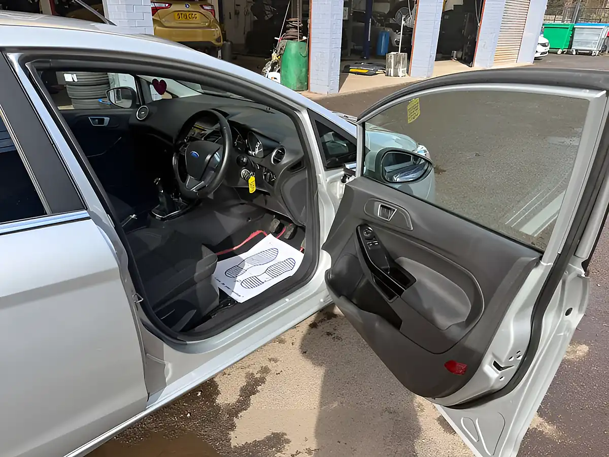 Used 2015 Ford Fiesta Zetec Silver - Interior and Exterior details 13