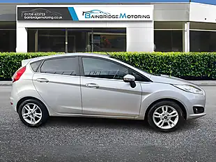 Used 2015 Ford Fiesta Zetec Silver - Interior and Exterior details 2
