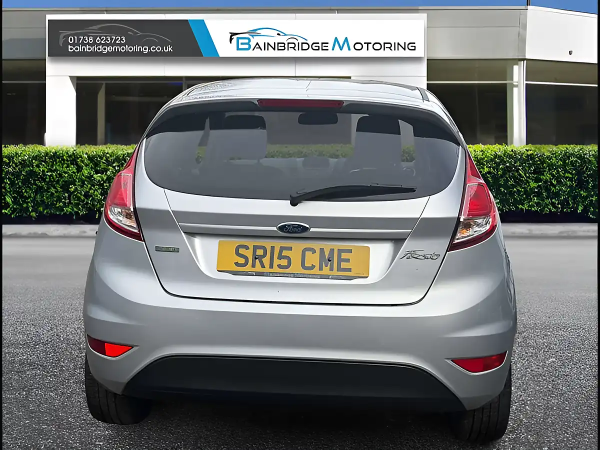 Used 2015 Ford Fiesta Zetec Silver - Interior and Exterior details 4